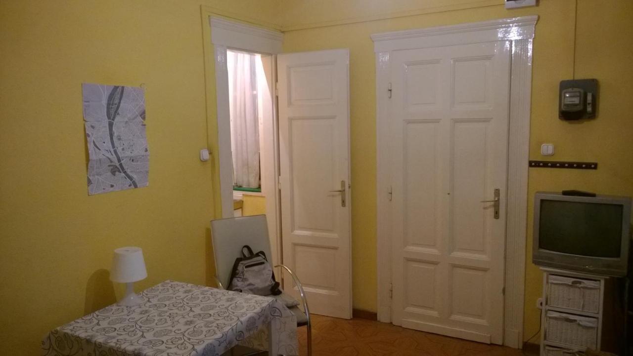 White Ship Apartman Budapeste Exterior foto
